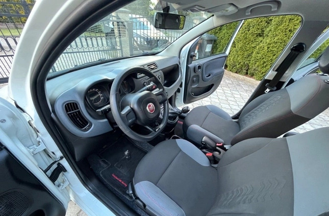 Fiat Panda cena 26900 przebieg: 170000, rok produkcji 2017 z Lesko małe 436